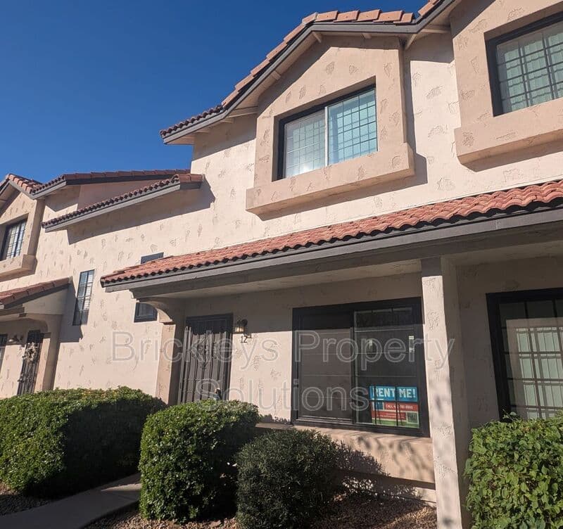 2-bedroom 1.5-bath home at 2969 N Oregon St Unit 12 for $2,000/mo managed by Brickleys Property Solutions East Valley Phoenix — photo 2 of 36