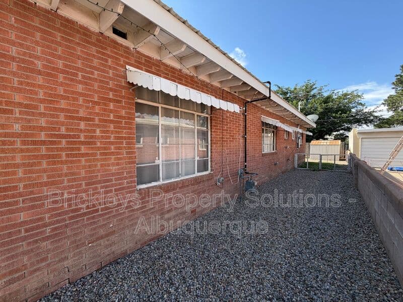 3-bedroom 2-bath home at 4712 Palo Duro Ave. NE for $1,750/mo managed by Brickleys Property Solutions Albuquerque — photo 33 of 38