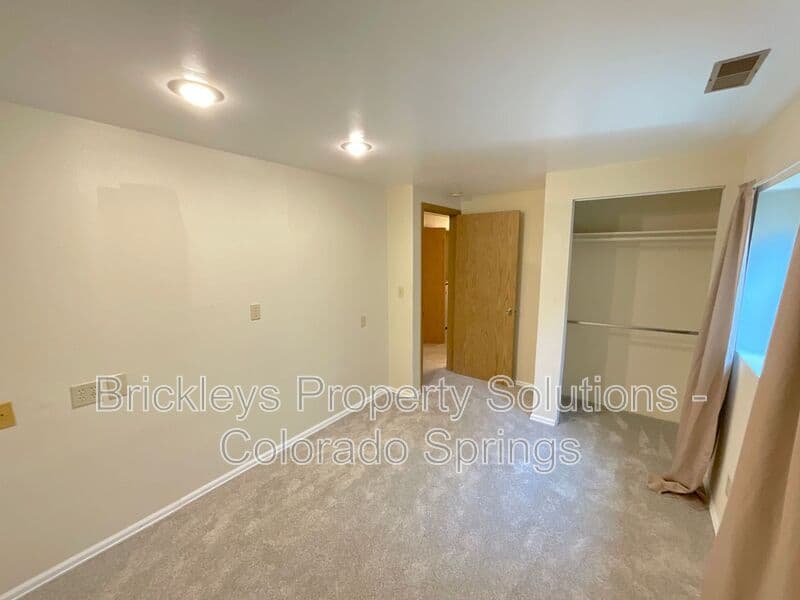 5-bedroom 2-bath home at 4375 Cassidy St for $2,300/mo managed by Brickleys Property Solutions Colorado Springs — photo 35 of 37