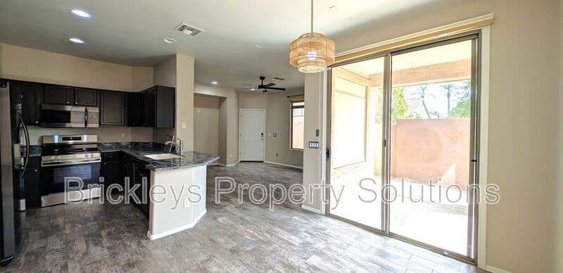 3-bedroom 2-bath home at 1311 E Marlin Dr for $2,200/mo managed by Brickleys Property Solutions East Valley Phoenix — photo 13 of 44