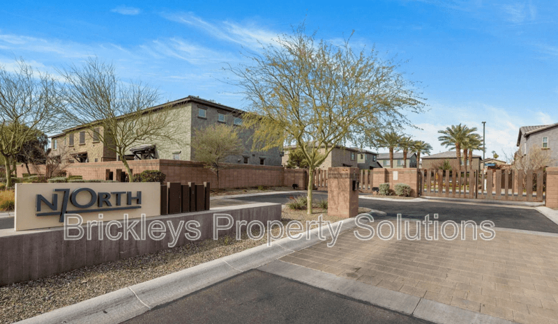 3-bedroom 2.5-bath home at 7042 E Diamond St for $2,900/mo managed by Brickleys Property Solutions East Valley Phoenix — photo 45 of 45