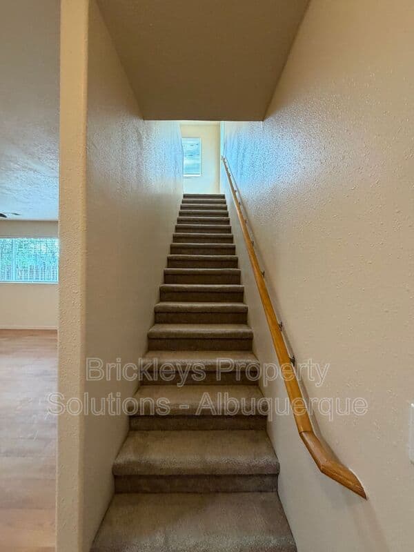 3-bedroom 2.5-bath home at 1612 3rd St SW for $1,900/mo managed by Brickleys Property Solutions Albuquerque — photo 13 of 39