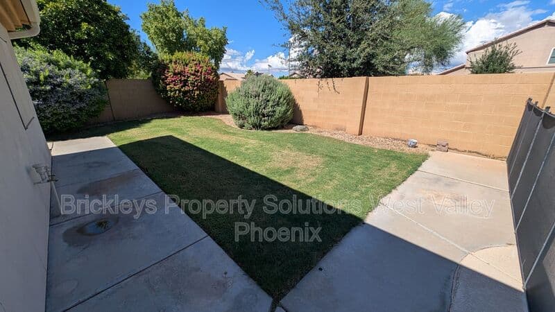 4-bedroom 3-bath home at 13354 W Palm Ln for $2,750/mo managed by Brickleys Property Solutions West Valley Phoenix — photo 30 of 31