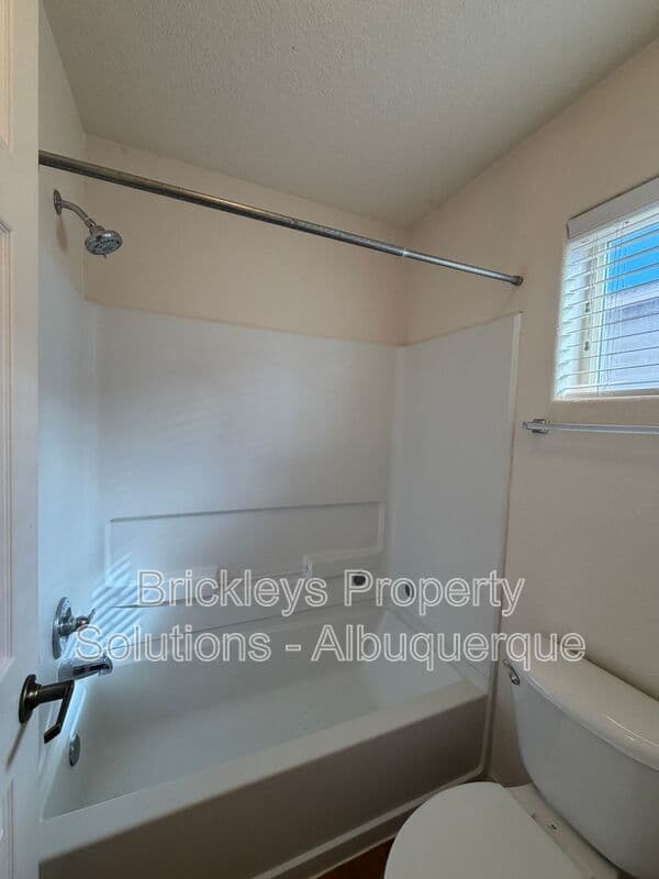4-bedroom 3-bath home at 1904 Busher St. SE for $2,450/mo managed by Brickleys Property Solutions Albuquerque — photo 24 of 50