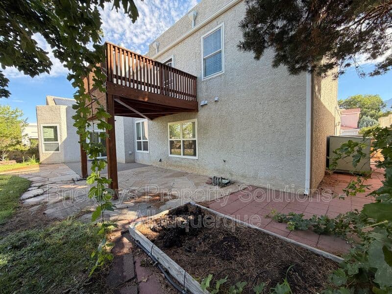 3-bedroom 2.5-bath home at 9600 Allande Rd NE for $3,200/mo managed by Brickleys Property Solutions Albuquerque — photo 39 of 40