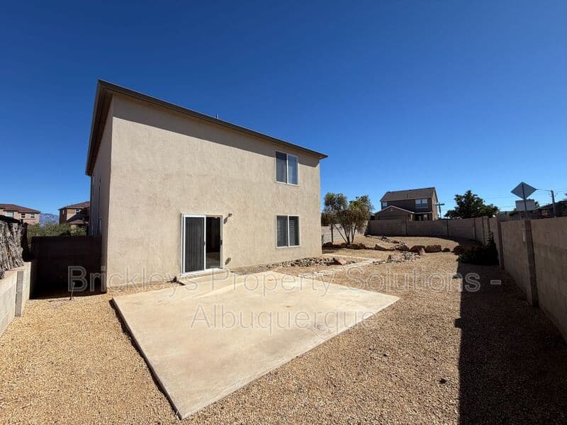 4-bedroom 3-bath home at 6027 Park South Pl NW for $2,400/mo managed by Brickleys Property Solutions Albuquerque — photo 7 of 36