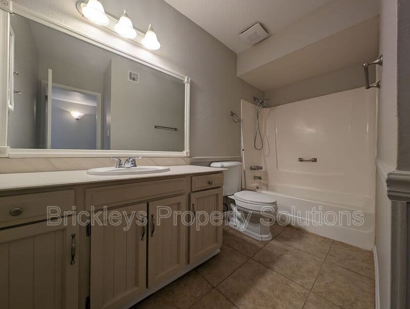 3-bedroom 2-bath home at 2431 W Plata Ave for $2,250/mo managed by Brickleys Property Solutions East Valley Phoenix — photo 19 of 43