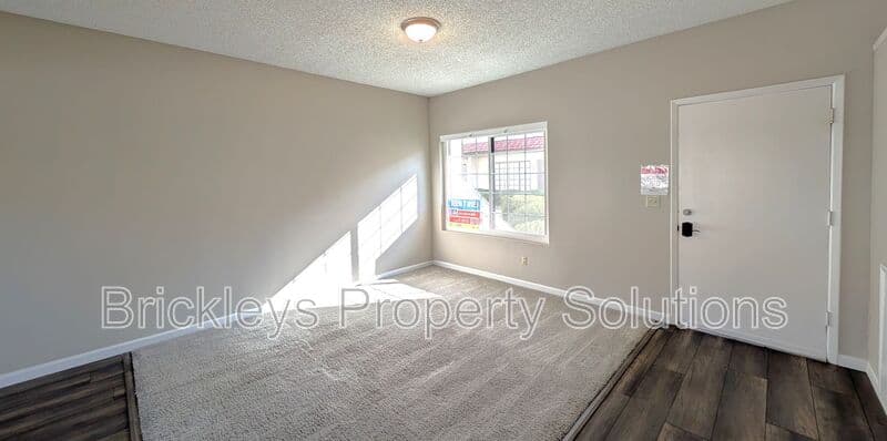 2-bedroom 1.5-bath home at 2969 N Oregon St Unit 12 for $2,000/mo managed by Brickleys Property Solutions East Valley Phoenix — photo 6 of 36