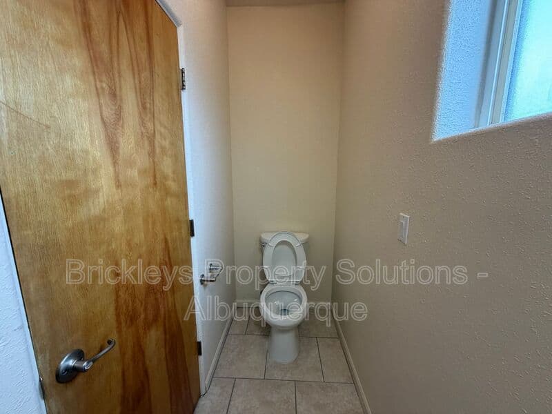 3-bedroom 2.5-bath home at 1612 3rd St SW for $1,900/mo managed by Brickleys Property Solutions Albuquerque — photo 25 of 39