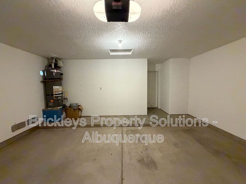 3-bedroom 2-bath home at 8035 Sierra Altos Pl. NW for $2,150/mo managed by Brickleys Property Solutions Albuquerque — photo 26 of 29