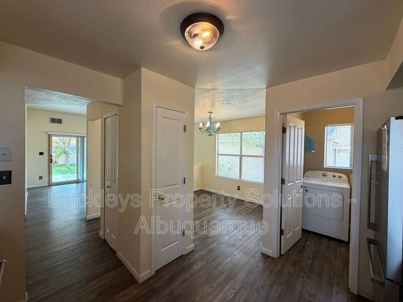 2-bedroom 2-bath home at 1941 Lee Loop NE for $1,750/mo managed by Brickleys Property Solutions Albuquerque — photo 18 of 29