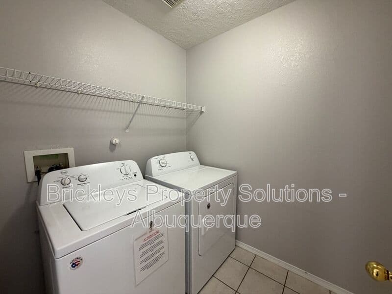 3-bedroom 2-bath home at 10601 Rio Del Sole Ct NW for $2,000/mo managed by Brickleys Property Solutions Albuquerque — photo 18 of 29