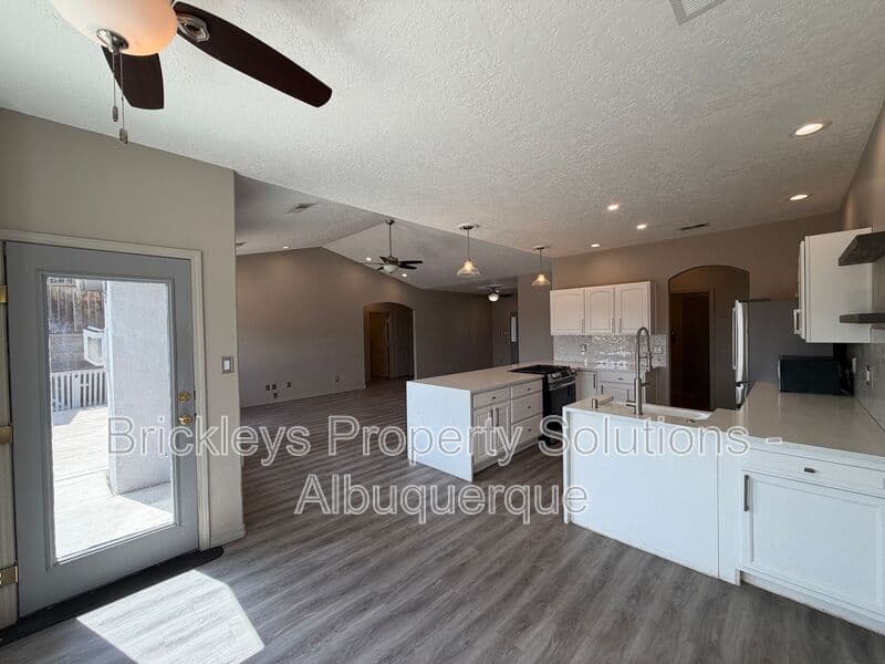 3-bedroom 2-bath home at 6812 Nagoya Rd NE for $2,700/mo managed by Brickleys Property Solutions Albuquerque — photo 19 of 43