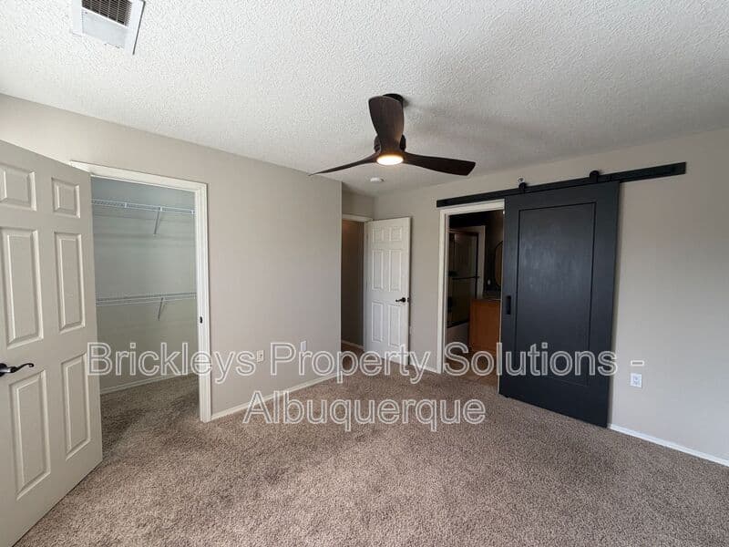3-bedroom 2.5-bath home at 601 Menaul Blvd NE Unit #2102 for $1,850/mo managed by Brickleys Property Solutions Albuquerque — photo 17 of 33