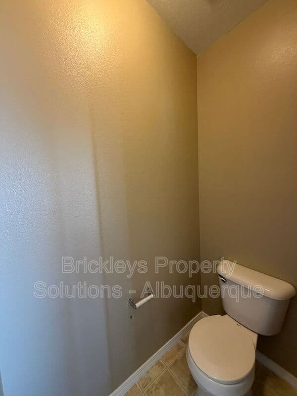 3-bedroom 2.5-bath home at 10527 Brookline Pl NW for $2,300/mo managed by Brickleys Property Solutions Albuquerque — photo 18 of 40