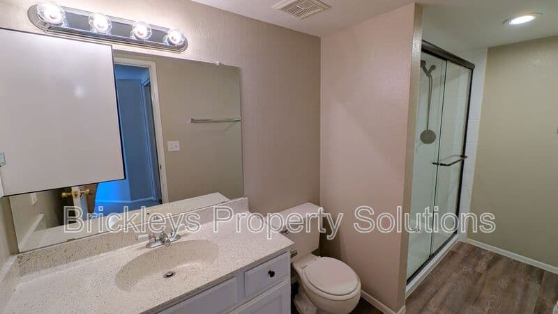 2-bedroom 1.5-bath home at 2969 N Oregon St Unit 12 for $2,000/mo managed by Brickleys Property Solutions East Valley Phoenix — photo 25 of 36
