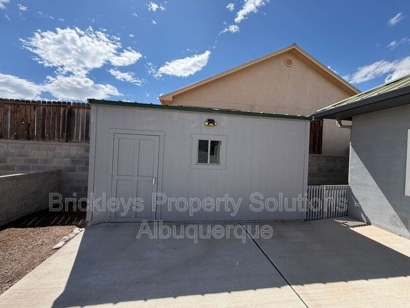 3-bedroom 2-bath home at 6812 Nagoya Rd NE for $2,700/mo managed by Brickleys Property Solutions Albuquerque — photo 40 of 43
