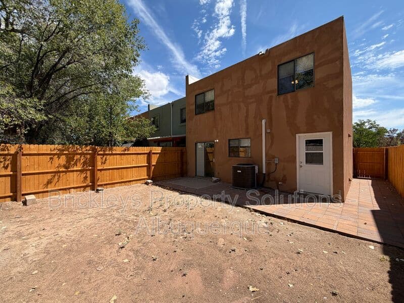 2-bedroom 2.5-bath home at 5409 6th St NW for $1,800/mo managed by Brickleys Property Solutions Albuquerque — photo 28 of 30
