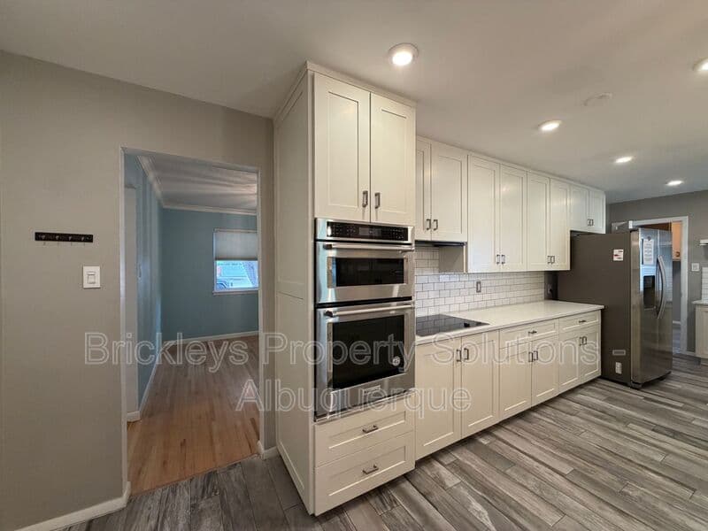 3-bedroom 2-bath home at 2808 Charleston St NE for $2,500/mo managed by Brickleys Property Solutions Albuquerque — photo 29 of 35