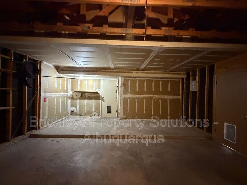 4-bedroom 2-bath home at 5812 Brahma Dr NW for $1,950/mo managed by Brickleys Property Solutions Albuquerque — photo 31 of 35