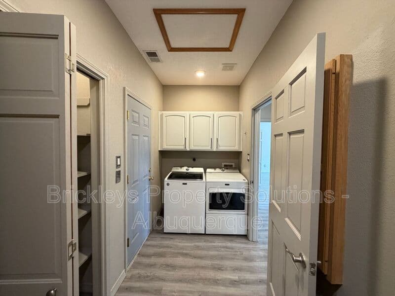 3-bedroom 2-bath home at 6812 Nagoya Rd NE for $2,700/mo managed by Brickleys Property Solutions Albuquerque — photo 32 of 43