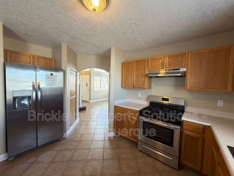 3-bedroom 2.5-bath home at 10527 Brookline Pl NW for $2,300/mo managed by Brickleys Property Solutions Albuquerque — photo 29 of 40