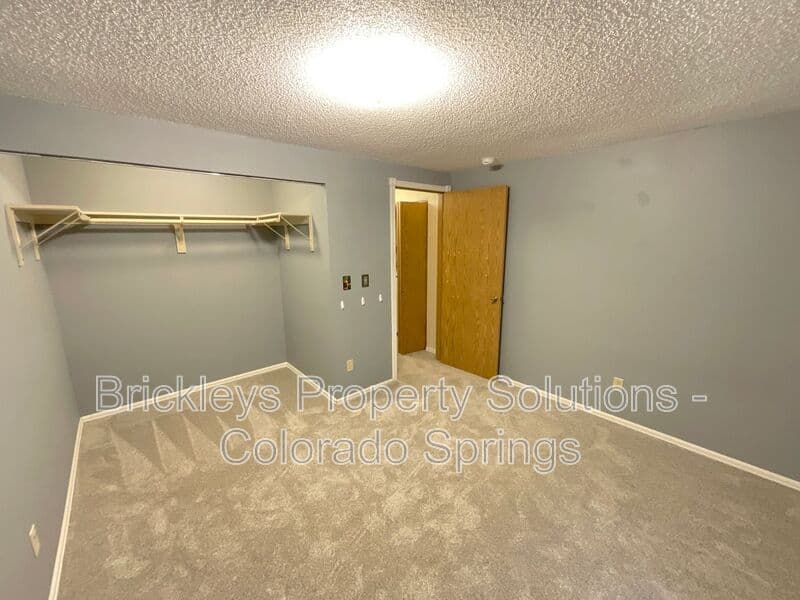 5-bedroom 2-bath home at 4375 Cassidy St for $2,300/mo managed by Brickleys Property Solutions Colorado Springs — photo 33 of 37
