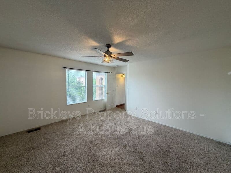 3-bedroom 3-bath home at 5004 Blue Stone Rd NW for $2,250/mo managed by Brickleys Property Solutions Albuquerque — photo 20 of 37