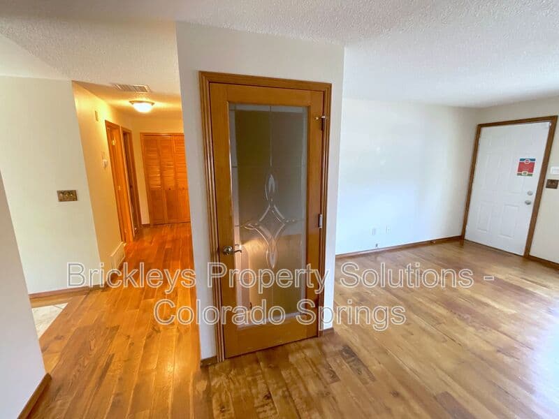 5-bedroom 2-bath home at 4375 Cassidy St for $2,300/mo managed by Brickleys Property Solutions Colorado Springs — photo 25 of 37