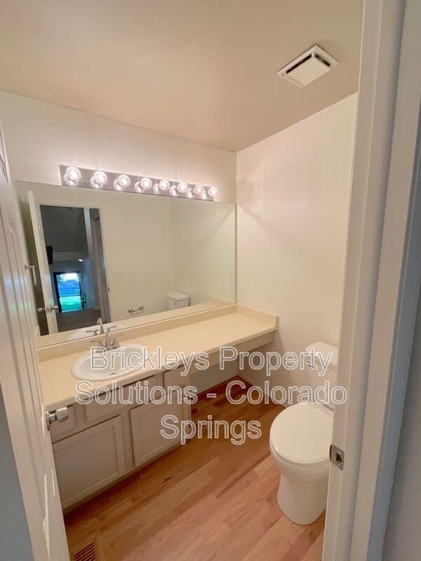 2-bedroom 1.5-bath home at 1857 Lorraine St for $1,800/mo managed by Brickleys Property Solutions Colorado Springs — photo 8 of 29