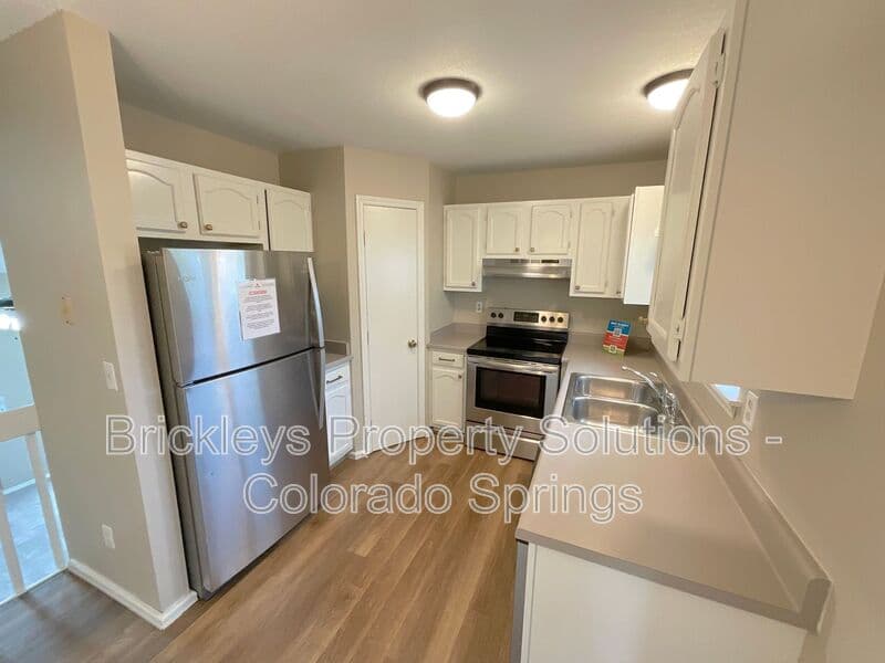3-bedroom 2-bath home at 8214 Steadman Dr for $2,175/mo managed by Brickleys Property Solutions Colorado Springs — photo 16 of 34