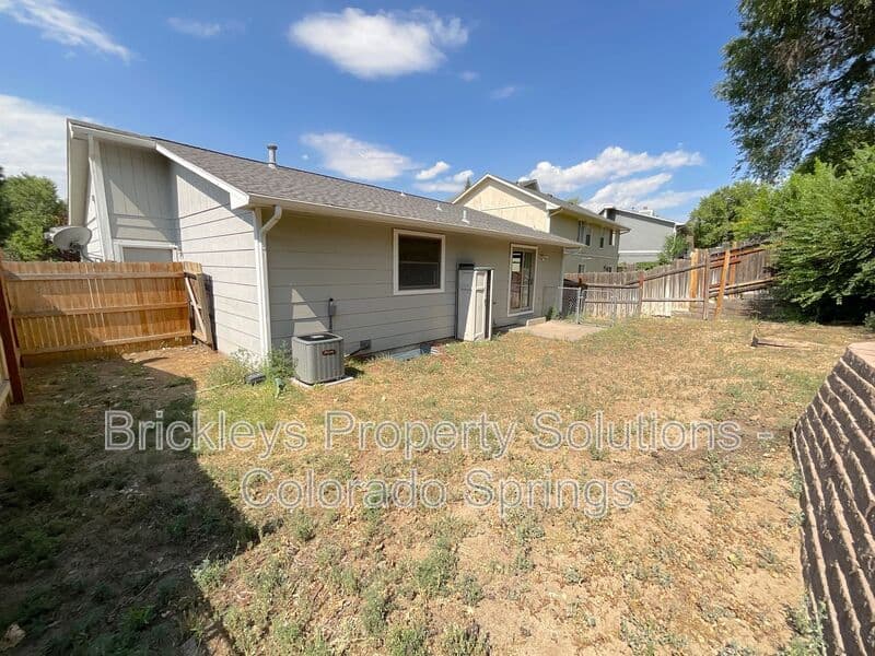 5-bedroom 2-bath home at 4375 Cassidy St for $2,300/mo managed by Brickleys Property Solutions Colorado Springs — photo 5 of 37