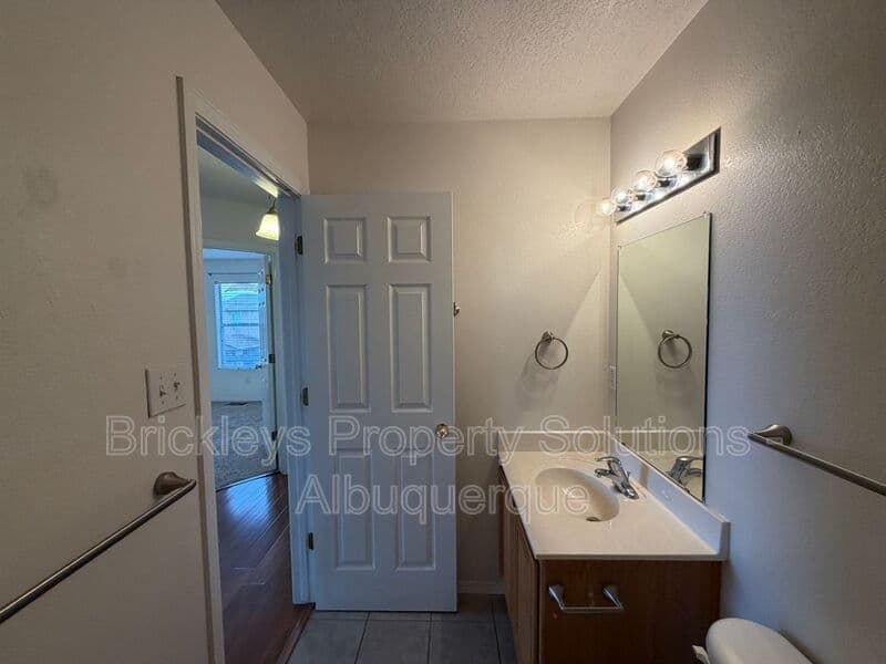 3-bedroom 3-bath home at 5004 Blue Stone Rd NW for $2,250/mo managed by Brickleys Property Solutions Albuquerque — photo 18 of 37