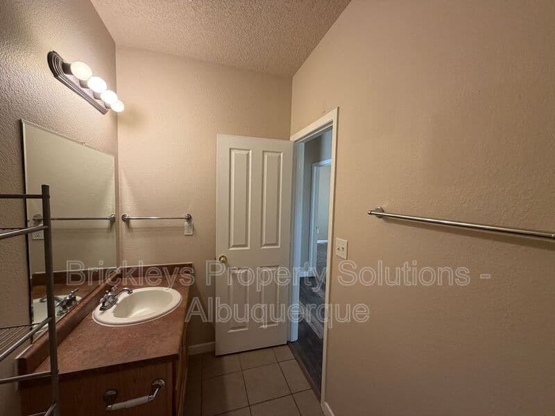 3-bedroom 2-bath home at 1548 Reynosa Loop SE for $1,900/mo managed by Brickleys Property Solutions Albuquerque — photo 15 of 31