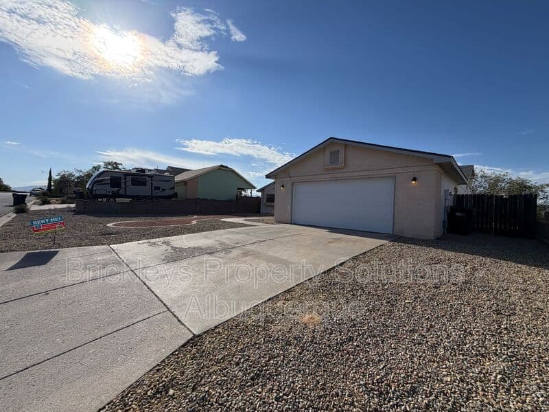 3-bedroom 2-bath home at 4520 Rockaway Loop NE for $1,900/mo managed by Brickleys Property Solutions Albuquerque — photo 3 of 29