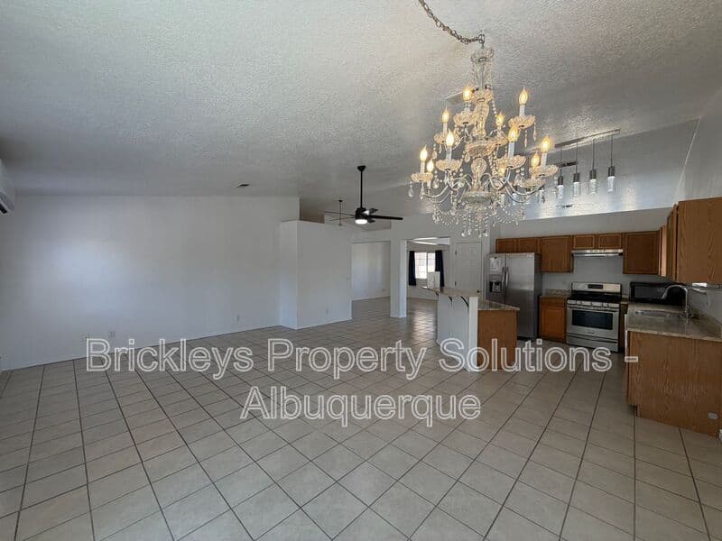 3-bedroom 2-bath home at 1405 Secret Valley Drive SW for $1,800/mo managed by Brickleys Property Solutions Albuquerque — photo 10 of 34
