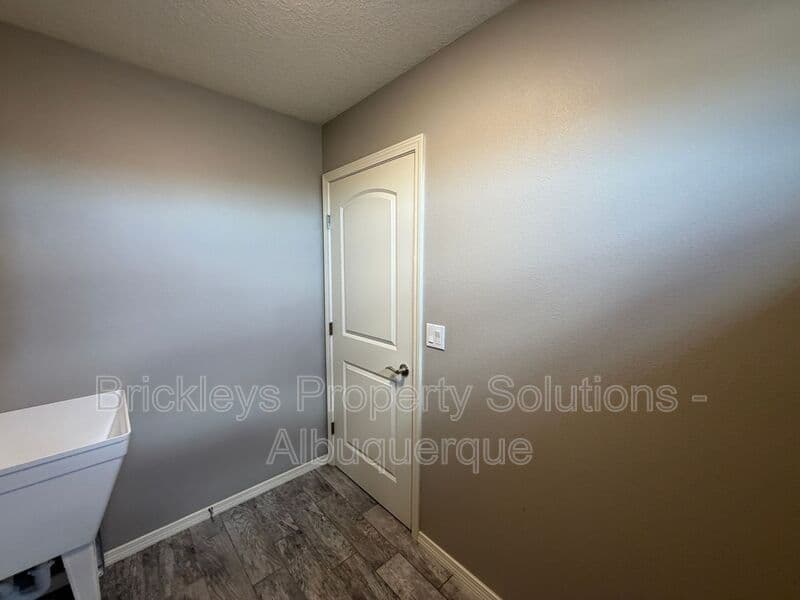 4-bedroom 3-bath home at 860 Fire Wheel Loop for $2,300/mo managed by Brickleys Property Solutions Albuquerque — photo 26 of 40