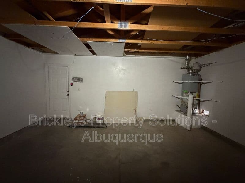 3-bedroom 2-bath home at 1405 Secret Valley Drive SW for $1,800/mo managed by Brickleys Property Solutions Albuquerque — photo 31 of 34