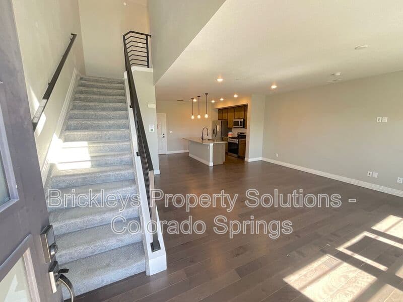 3-bedroom 2.5-bath home at 1721 Rose Quartz Hts for $2,300/mo managed by Brickleys Property Solutions Colorado Springs — photo 6 of 28