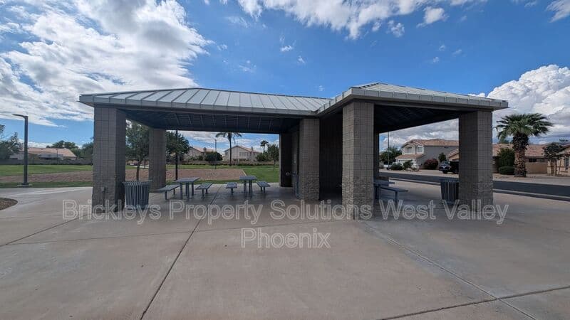 4-bedroom 3-bath home at 13354 W Palm Ln for $2,750/mo managed by Brickleys Property Solutions West Valley Phoenix — photo 24 of 31