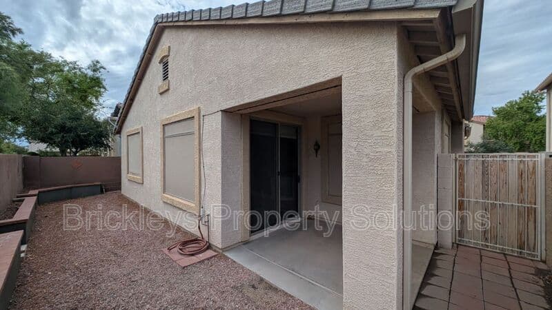 3-bedroom 2-bath home at 1311 E Marlin Dr for $2,200/mo managed by Brickleys Property Solutions East Valley Phoenix — photo 44 of 44