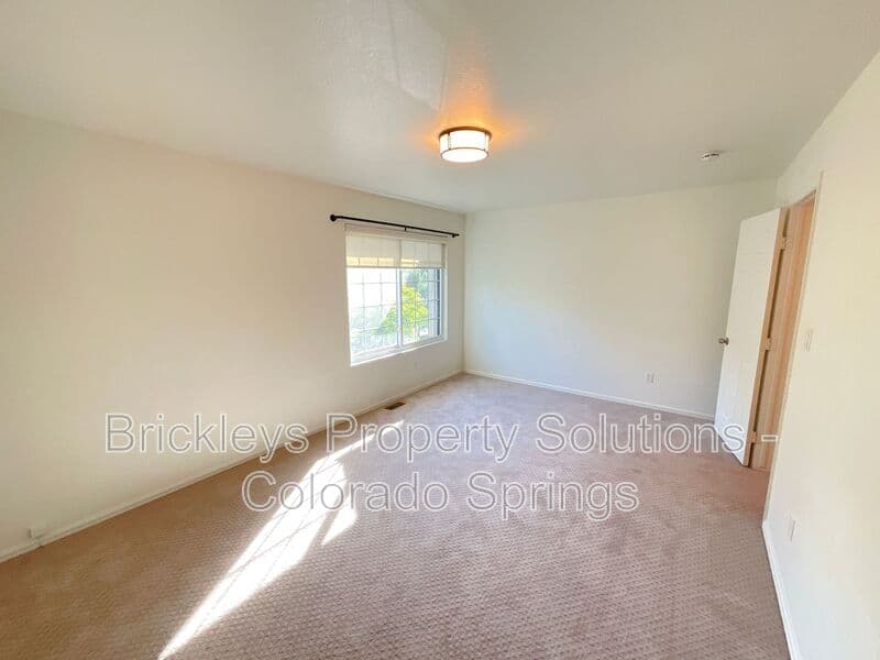 2-bedroom 1.5-bath home at 1857 Lorraine St for $1,800/mo managed by Brickleys Property Solutions Colorado Springs — photo 25 of 29