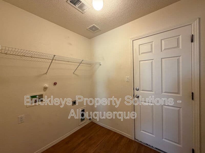 4-bedroom 3-bath home at 1904 Busher St. SE for $2,450/mo managed by Brickleys Property Solutions Albuquerque — photo 42 of 50