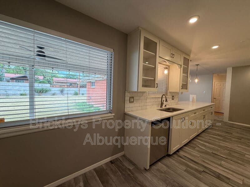 3-bedroom 2-bath home at 2808 Charleston St NE for $2,500/mo managed by Brickleys Property Solutions Albuquerque — photo 28 of 35
