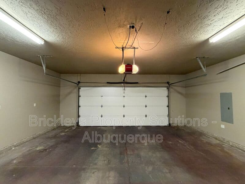 3-bedroom 2-bath home at 6812 Nagoya Rd NE for $2,700/mo managed by Brickleys Property Solutions Albuquerque — photo 33 of 43