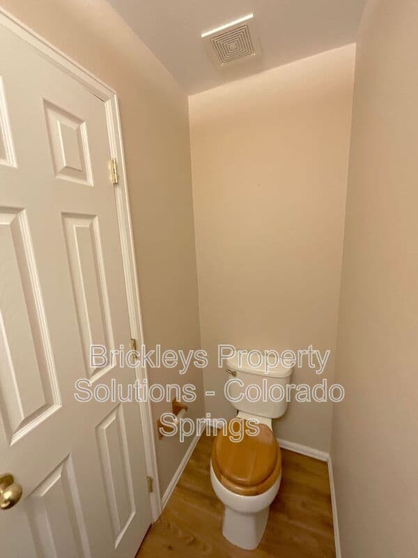 4-bedroom 3.5-bath home at 6160 Jaffee Ct for $2,500/mo managed by Brickleys Property Solutions Colorado Springs — photo 25 of 45