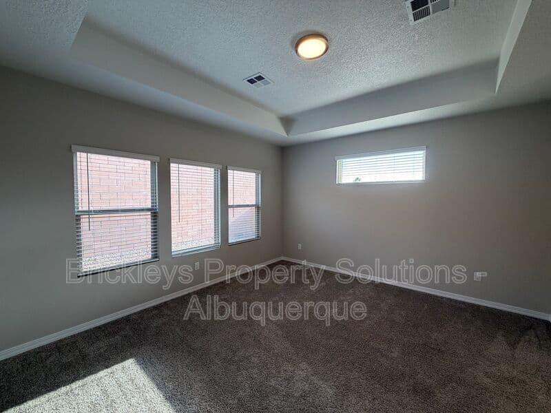 4-bedroom 2-bath home at 3969 Kodiak Rd NE for $2,700/mo managed by Brickleys Property Solutions Albuquerque — photo 17 of 40