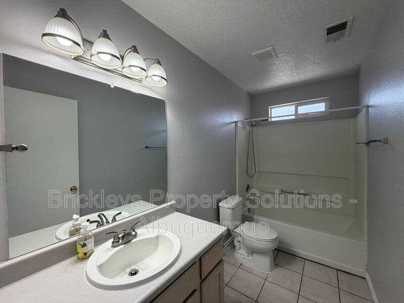 3-bedroom 2-bath home at 10601 Rio Del Sole Ct NW for $2,000/mo managed by Brickleys Property Solutions Albuquerque — photo 21 of 29