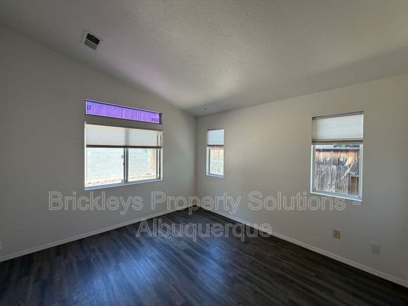 3-bedroom 2-bath home at 6019 Full Moon Ave NW for $1,900/mo managed by Brickleys Property Solutions Albuquerque — photo 13 of 26