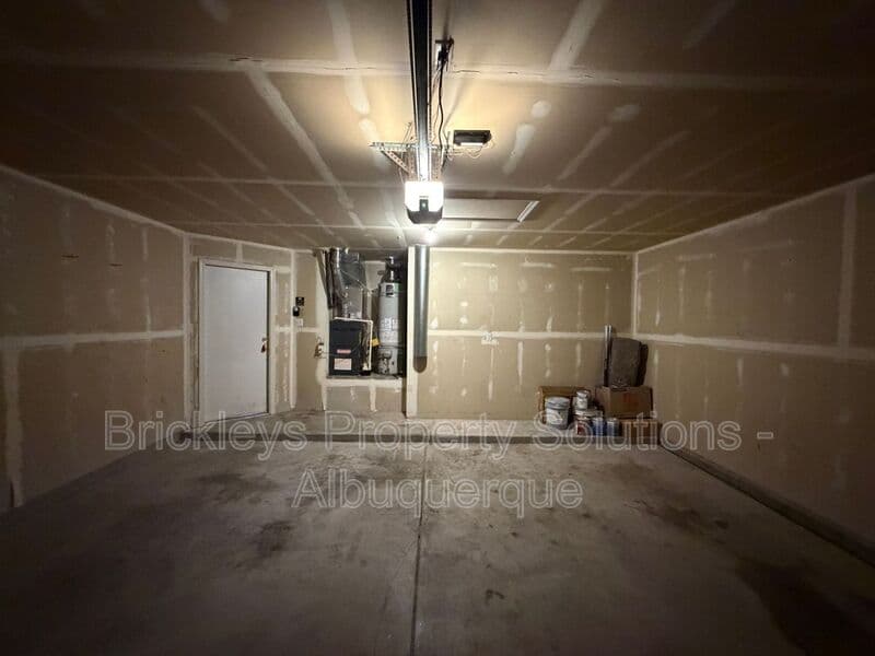 3-bedroom 2-bath home at 10601 Rio Del Sole Ct NW for $2,000/mo managed by Brickleys Property Solutions Albuquerque — photo 25 of 29